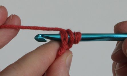 10 - This is how it should look when you insert your hook through the chain